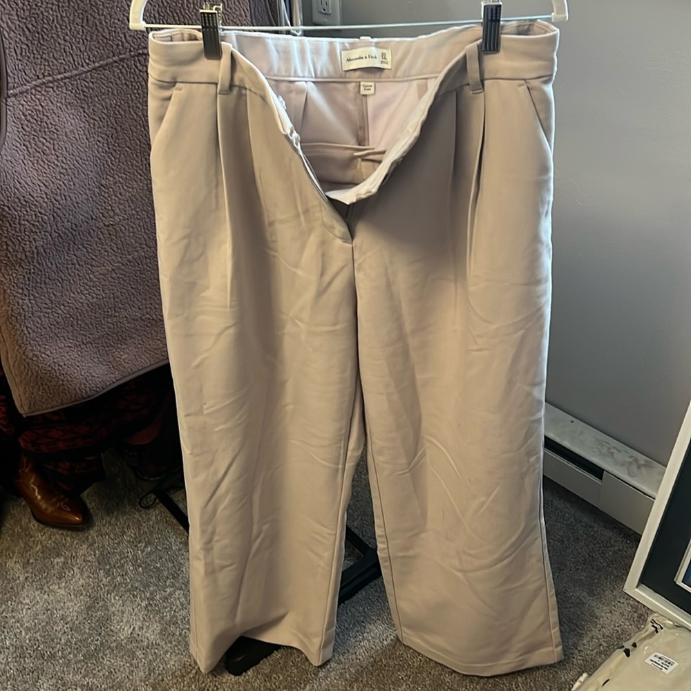 Abercrombie Sloan trousers curve love short